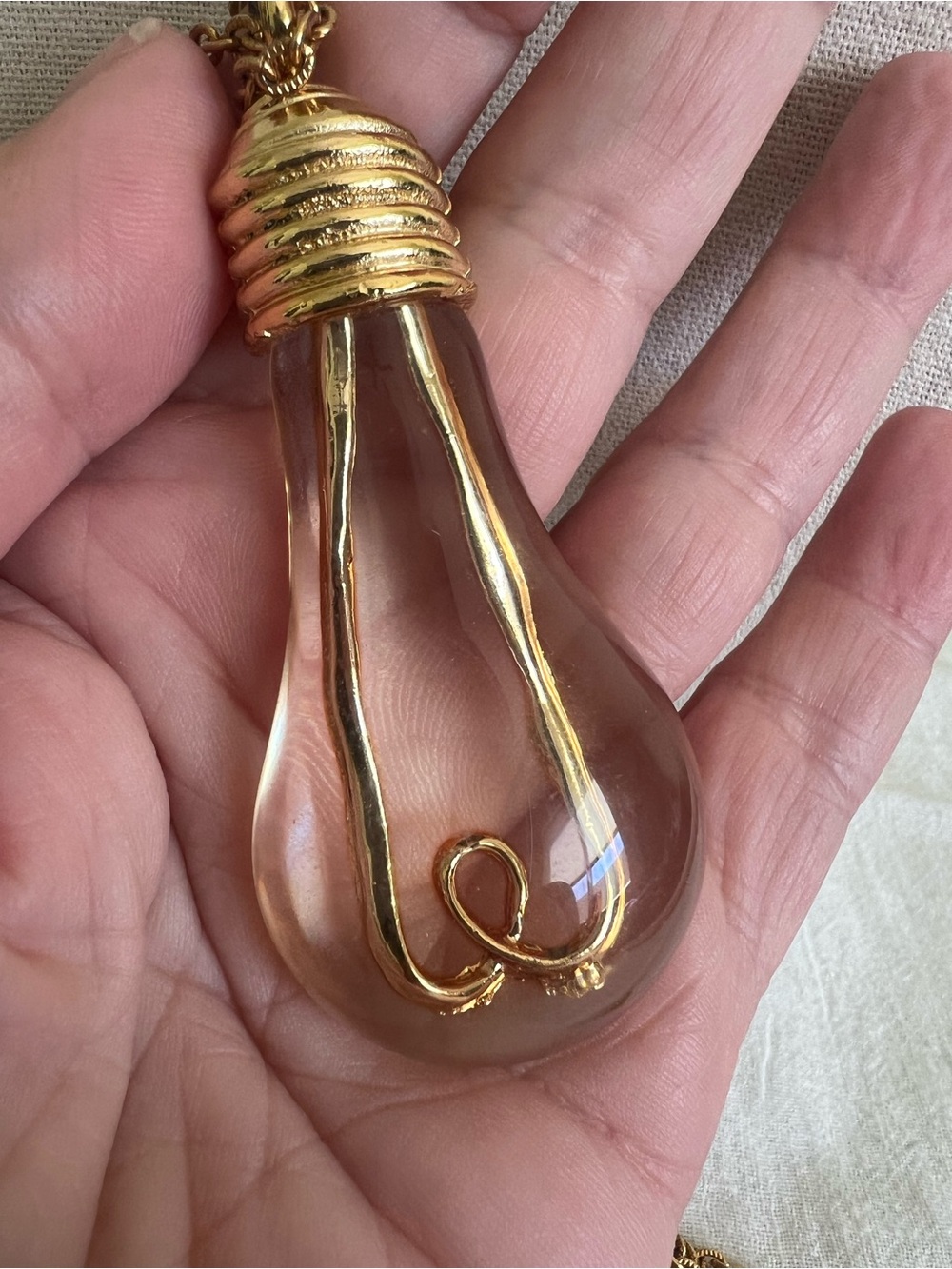 Vintage Lucite gold tone light bulb pendant necklace